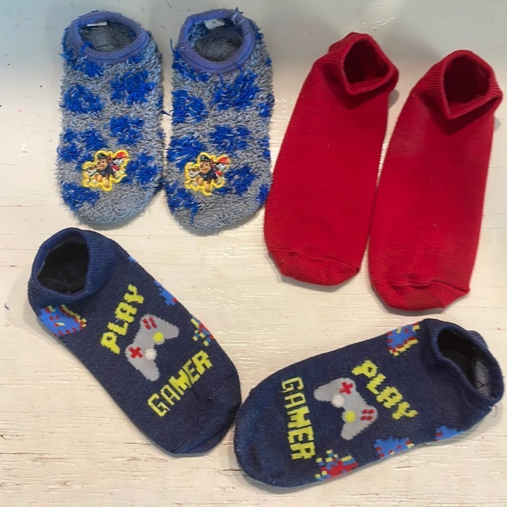 Five pairs of size 9/10 socks (red, Paw Patrol, gamer) see description